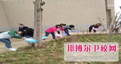 陕西省铜川卫生学校药学专业学生开展“学雷锋 做好事”系列活动
