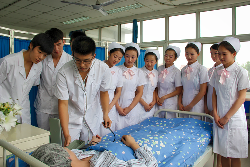 天津医学高等专科学校招生办联系电话