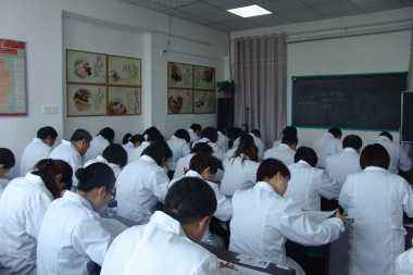 海口中医药学校招生办联系电话