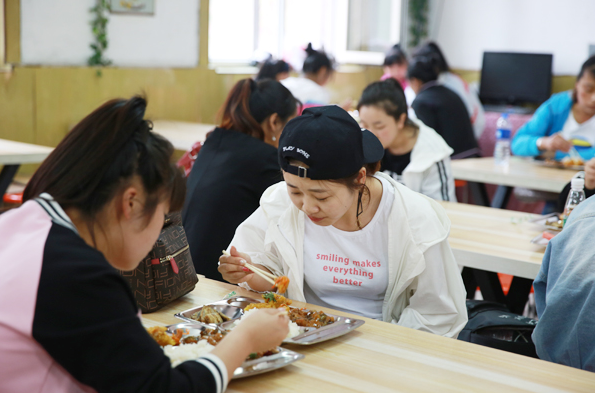 黑龙江医药卫生职业学校食堂情况