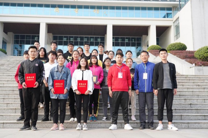 信阳卫生学校2019年报名条件、招生对象