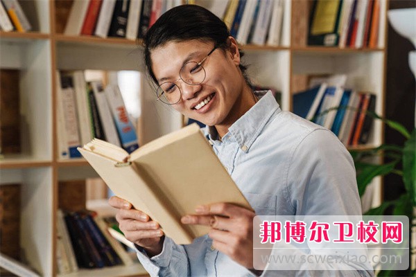 乌兰察布医学高等专科学校药品经营与管理专业介绍