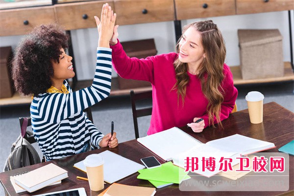 南宁市卫生学校助产专业介绍