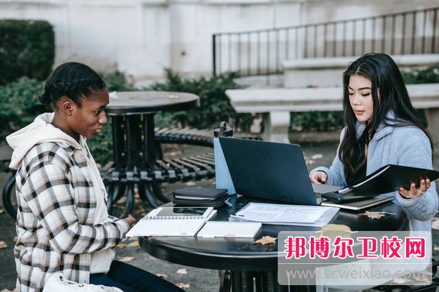 河北唐山市卫生学校口腔医学专业介绍