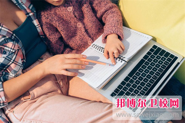 南昌铁路卫生学校助产专业介绍
