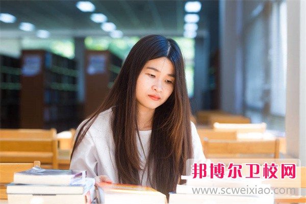 曲靖医学高等专科学校助产专业介绍