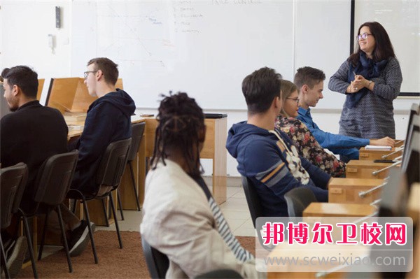 成都信息技术学校针灸推拿专业介绍