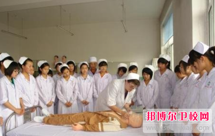 四川2023年读护理学校有什么要求