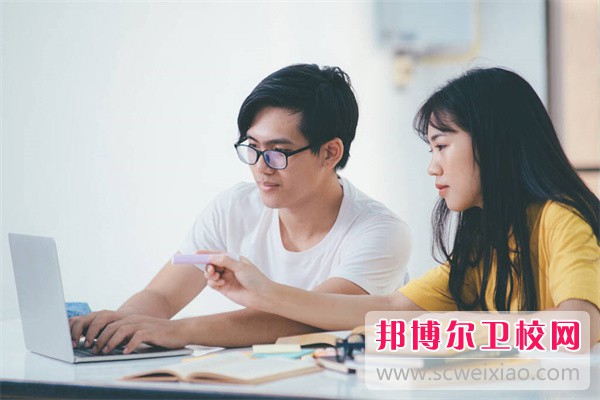 曲靖医学高等专科学校介绍、地址