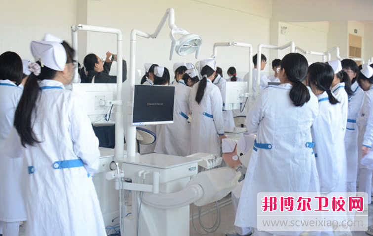 陕西2024年女生初中毕业上护理学校
