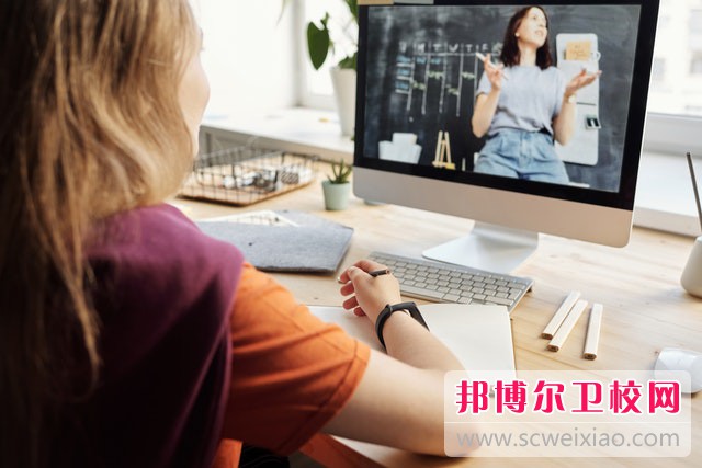 2024郑州排名前四的护理专业学校名单