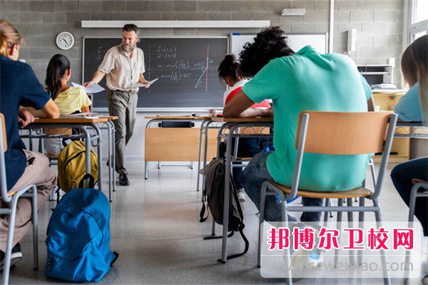 2024福建排名前四的公办卫生学校名单